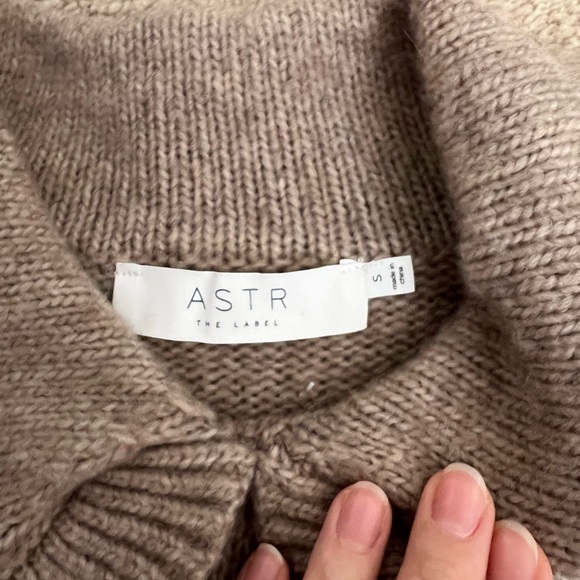 Astr the label dashwood Beige Sweater with Peter Pan Collar - Picture 4 of 4